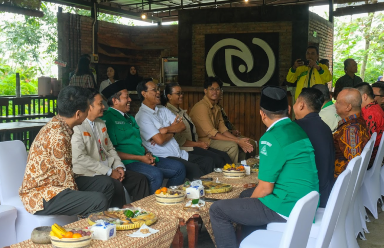 Gandeng Komunitas Lintas Agama, Sri Sultan HB X Ajak Selamatkan Peradaban Lewat Jaga Kelestarian Lingkungan