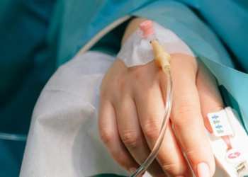 Ilustrasi keracunan mendapatkan perawatan