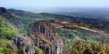 Pemandangan Gunung Api Purba Nglanggeran di Gunungkidul