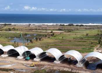 Proses pembangunan jembatan pandansimo-trisik Galur. Rencana bakal dibuka untuk lebaran tahun 2025 tapi belakangan dibatalkan berdasarkan hasil uji coba