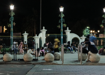 Malioboro merupakan satu diantara destinasi wisata di Jogja yang banyak dikunjungi wisatawan terutama ketika libur Lebaran