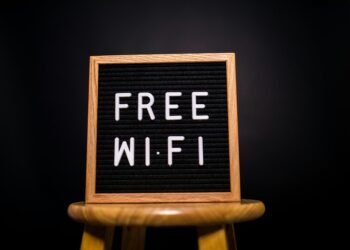 Ilustrasi korupsi program WiFi gratis.[pexels/RDN Stock Project]
