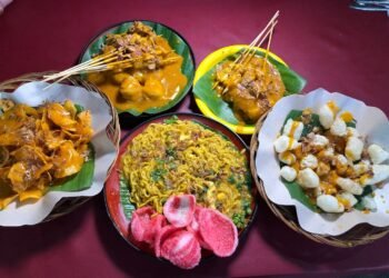 Menu di warung sate padang otentik Uda Yunus. Satu diantara rekomendasi warung sate padang di kawasan Wirobrajan, Kota Yogyakarta.