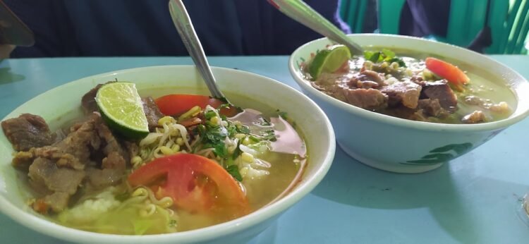 Soto Pak Gebol satu diantara rekomendasi kuliner berkuah di Brosot, Kulon Progo