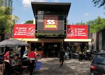 Salah satu tempat buka puasa murah meriah yakni Waroeng SS yang punya banyak cabang di Sleman hingga Bantul