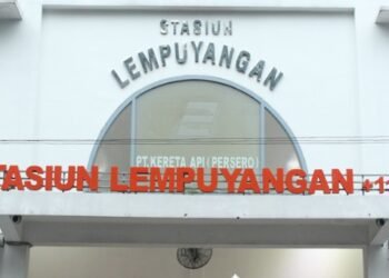 Lempuyangan: Stasiun Tertua yang Menjaga Detak Sejarah Yogyakarta
