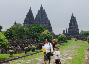 Candi Prambanan menjadi tujuan wisata budaya di Sleman yang paling banyak diminati selama libur panjang