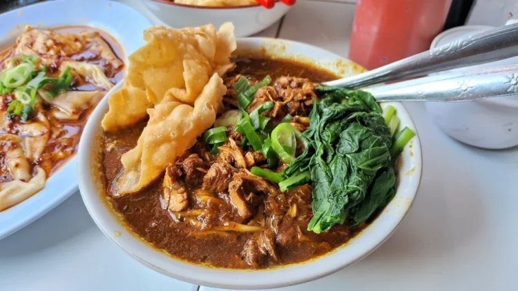 Ilustrasi mie boanfide satu diantara menu mie ayam porsi kuli di Jogja