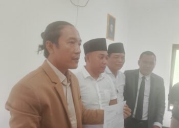 tim kuasa hukum Ponpes Ora Aji memberi keterangan terkait santri yang mendapat penganiayaan, Sabtu (31/5/2025)