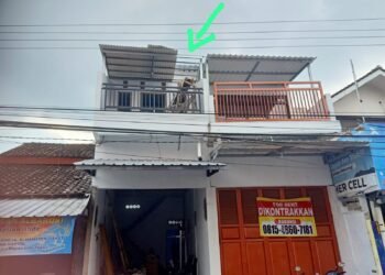 Pekerja Tersengat Listrik saat Pasang Atap Galvalum di Karangwaru