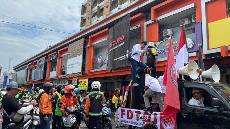 Driver Ojol dan Taksi Online Gelar Aksi Serentak, Suarakan Empat Tuntutan Mendesak