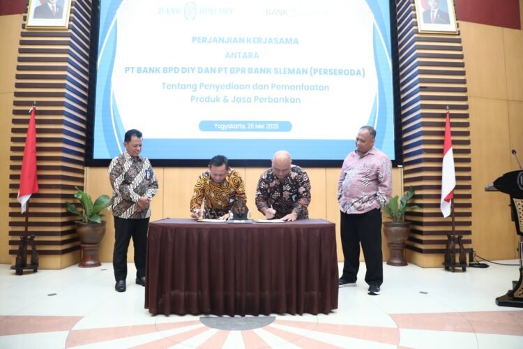 Bank BPD DIY dan Bank Sleman Jalin Kerja Sama, Harda Kiswaya Dorong Sinergi Bank Daerah untuk Pertumbuhan Ekonomi