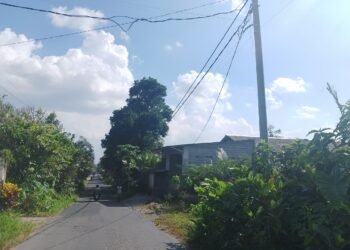 Kondisi jalan di wilayah Desa Sempu, Wonokerto, Turi, Sleman yang masih rusak hingga minim penerangan