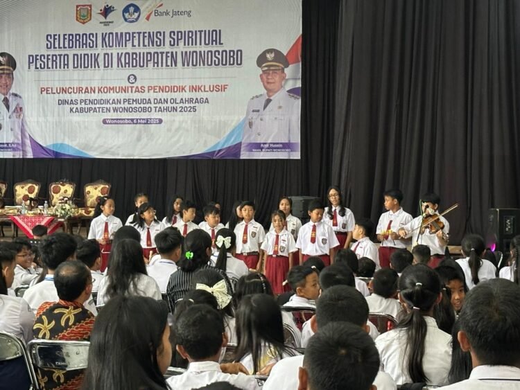 Pemkab Wonosobo menggelar Selebrasi Kompetensi Spiritual Peserta Didik sekaligus meluncurkan Komunitas Peserta Didik Inklusif, Selasa(6/5/2025) di Gedung Sasana Adipura.