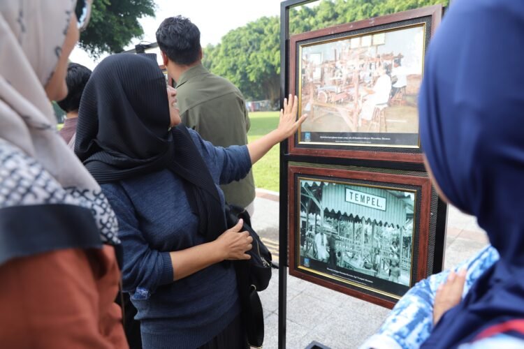 Pameran arsip dan foto sejarah di Lapangan Pemda Sleman, Jumat (16/5/2025) yang digelar Perpusarsip Kabupaten Sleman
