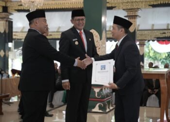 Sebanyak 155 pejabat Eselon III dan IV dilantik Bupati Sleman, Harda Kiswaya, di Pendapa Parasamya, Kabupaten Sleman, Senin (19/5/2025).