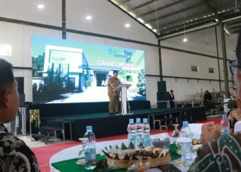 Bupati Kulon Progo Agung Setyawan memberi sambutan pada anniversary ke-7 PT. Indonesia Plafon Semesta, Selasa (6/5/2025)
