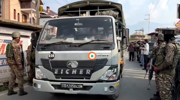 India melancarkan serangan militer skala besar ke wilayah Pakistan dan Kashmir yang dikuasai Pakistan pada Rabu (7/5/2025).