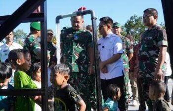 Kasad Maruli Simanjuntak beri bantuan sumur bor manunggal TNI AD kepada warga Gunungkidul di wilayah Kapanewon Ponjong, Rabu (28/5/2025)