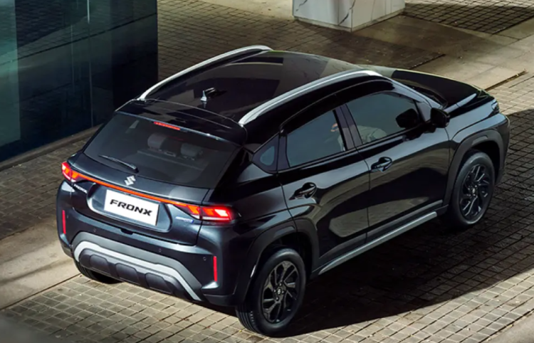 penampilan mobil SUV ringkas keluaran Suzuki bernama Fronx