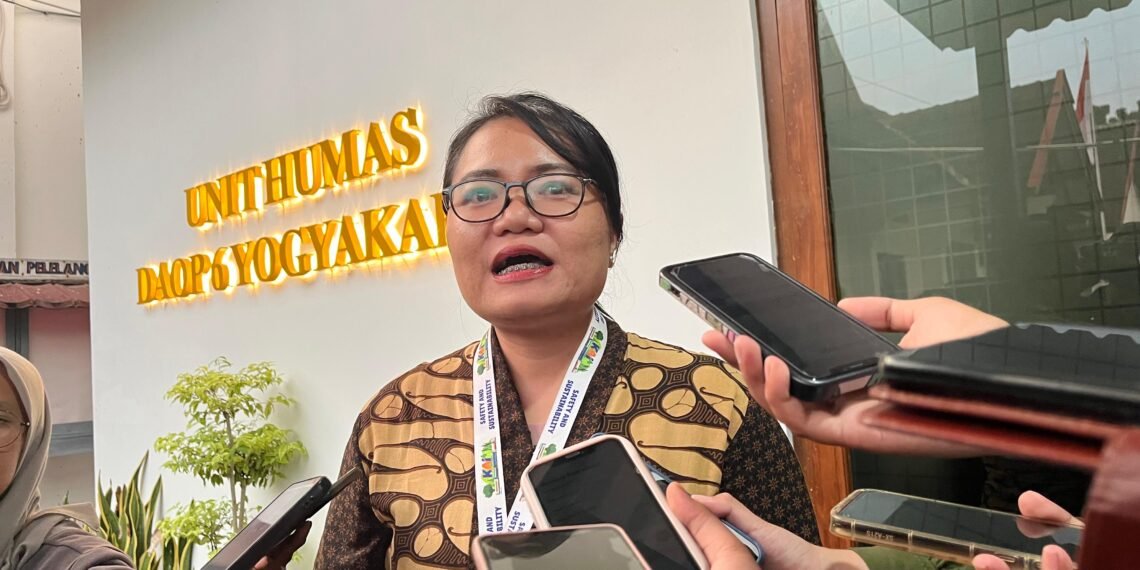 Manager Humas KAI Daop 6 Yogyakarta, Feni Novida Saragih