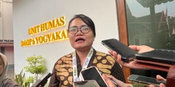 Manager Humas KAI Daop 6 Yogyakarta, Feni Novida Saragih