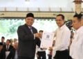 Bupati Sleman Harda Kiswaya menyerahkan SK kepada 538 PPPK. (Prokopim Sleman)