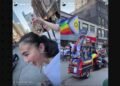 Melalui unggahan Instagram Story, Agnez tampak membagikan berbagai potret suasana parade komunitas LGBTQ yang penuh warna.