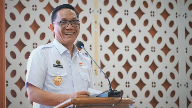 Wakil Wali Kota Yogyakarta Wawan Harmawan memberi arahan kepada ASN di lingkungan Pemkot Yogyakarta untuk memulai berinvestasi demi ketahanan ekonomi pascapensiun