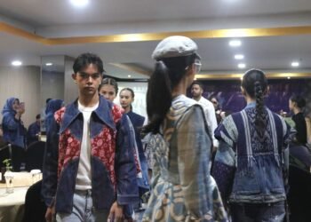 Fashion on the Street Prawirotaman. (dok jogjakota.go.id)