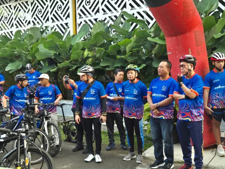 LLDIKTI menggelar kegiatan bersepeda bertajuk Gowes Ceria bersama Persatuan Perguruan Tinggi Swasta Yogyakarta, Sabtu (12/7/2025)