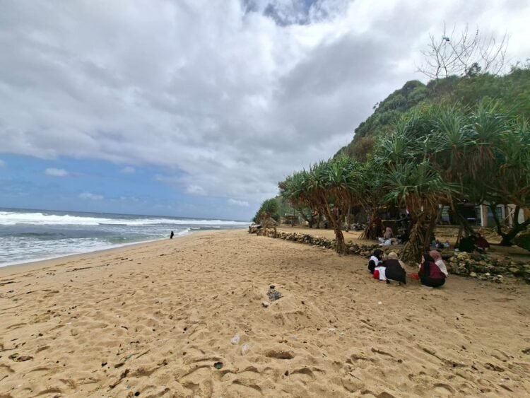 Pantai Sanglen, Gunungkidul.