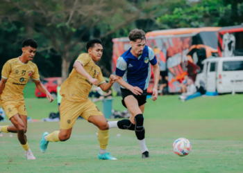 Penggawa PSIM Yogyakarta menggelar latihan bersama dengan Madura United sebagai persiapan menghadapi Super League 2025/26
