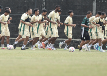 PSS Sleman menggelar game internal sebagai ajang menjaga kebugaran dan kekompakan tim