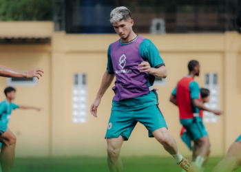 PSS Sleman menggelar latihan jelang laga uji coba kontra Persebaya Surabaya yang akan dihelat besok Sabtu (19/7/2025)