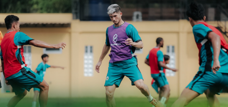 PSS Sleman menggelar latihan jelang laga uji coba kontra Persebaya Surabaya yang akan dihelat besok Sabtu (19/7/2025)