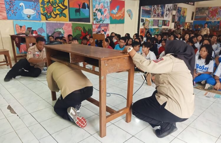 Satu di antara kegiatan tanggap bencana di SD yang berada di wilayah Kota Yogyakarta