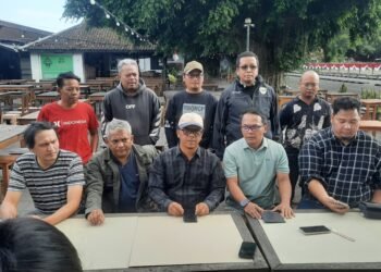 Aktivis 98 menyatakan sikap terkait kondisi negara di bawah kepemimpinan Presiden Prabowo Subianto, Minggu (10/8/2025)