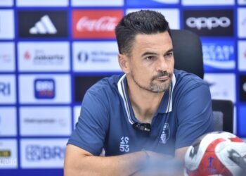 Pelatih Persita Tangerang, Carlos Pena