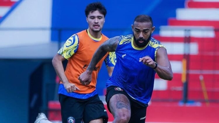 Arema FC sukses menumbangkan PSBS Biak