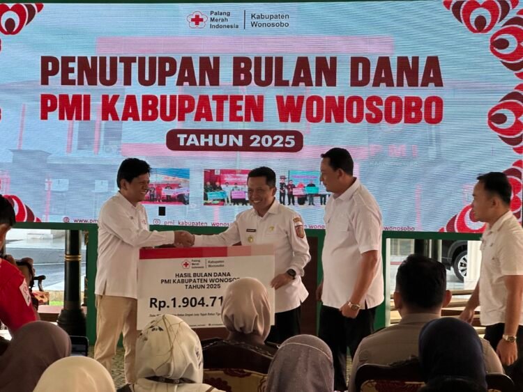 Bupati Wonosobo Afif Nurhidayat saat menghadiri penutupan Bulan Dana PMI Kabupaten Wonosobo Tahun2025. (Dok.Diskominfo Wonosobo)