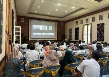 Verifikasi lanjutan penilaian Kabupaten/Kota Sehat (KKS) oleh tim tingkat pusat secara virtual melalui Zoom Meeting di Aula Bappeda Kabupaten Wonosobo. (dok.Diskominfo Sleman)