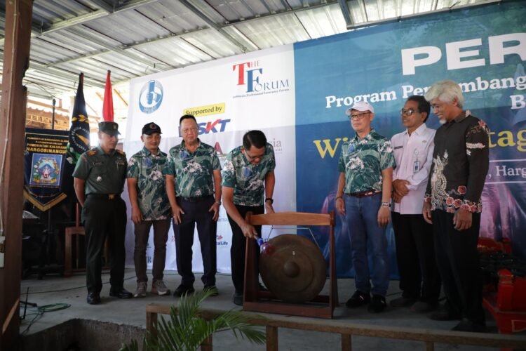 Wakil Bupati Sleman, Danang Maharsa, meresmikan Wisata Heritage Tracking Sobo Padesan atau wisata susur Sungai Pelang