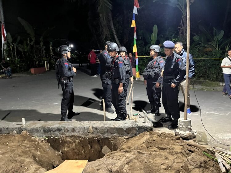 Gali Tanah, Warga Ngemplak Temukan Mortir Peninggalan Kolonial