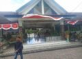 Sejumlah paket MBG yang terletak di ruang depan SMP 3 Berbah sebelum dibagikan ke siswa. Sebelumnya ratusan siswa setempat diduga keracunan usai mengonsumsi MBG.