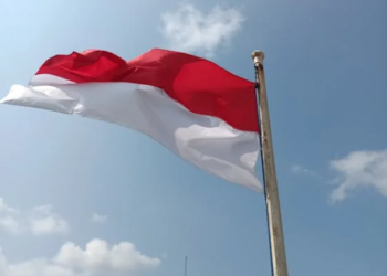 pengibaran bendera merah putih