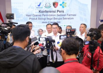 BPOM bersama Badan Reserse Kriminal (Bareskrim) Polri mengungkap peredaran produk biologi ilegal berupa sekretom senilai Rp230 miliar di Magelang, Jawa Tengah. (dok.pom.go.id)