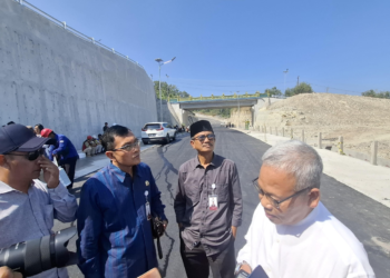 Komisi C DPRD DIY memantau pembangunan jalan Prambanan-Gayamharjo, Jumat (1/8/2025)