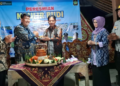 Bupati Kulon Progo Agung Setyawan meresmikan kegiatan Ngulir Budi (Ngupoyo Hulu Hilir Budidayo Iwak) di Kompleks Wisata Tebing Watubulus, Padukuhan Siwalan, Kalurahan Sentolo, Kamis malam (21/8/2025).