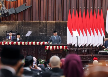 Presiden Prabowo Subianto memberikan pidato kenegaraan dalam Sidang Tahunan di MPR jelang perayaan kemerdekaan ke-80 Republik Indonesia, Jumat (15/8/2025)
